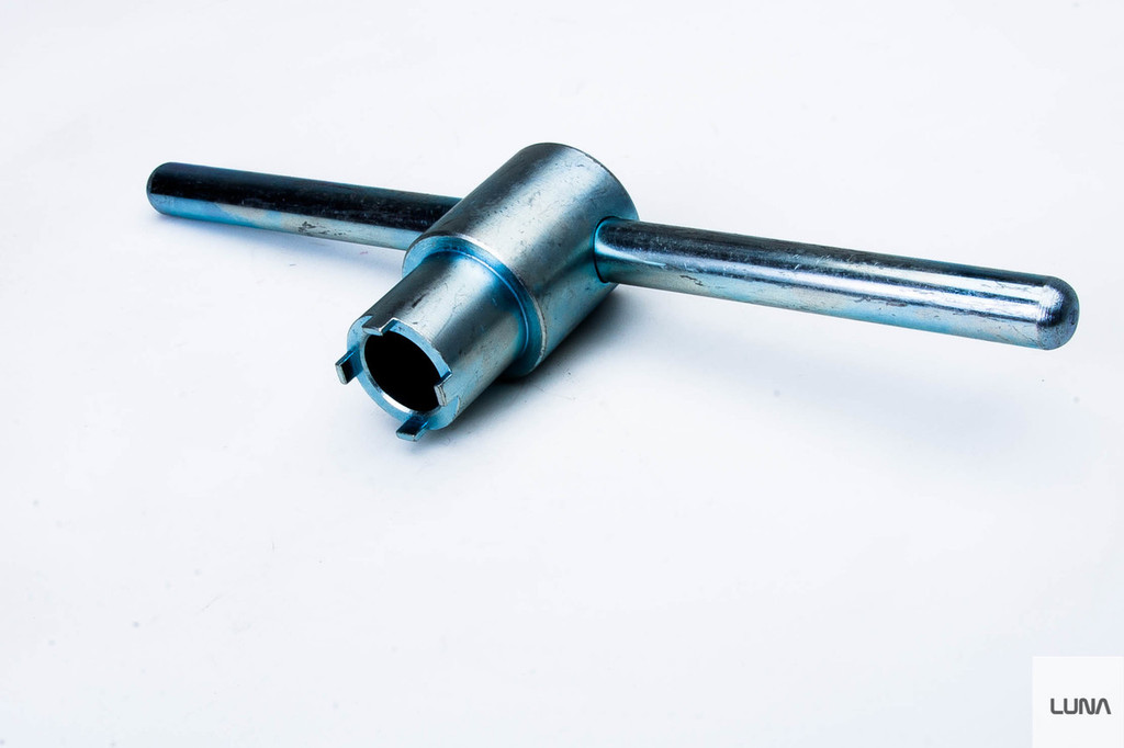 Bafang BBS02 Axle Remover