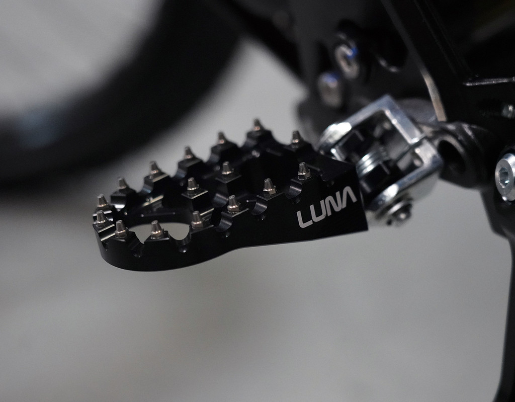 LUNA CNC Footpegs for Talaria