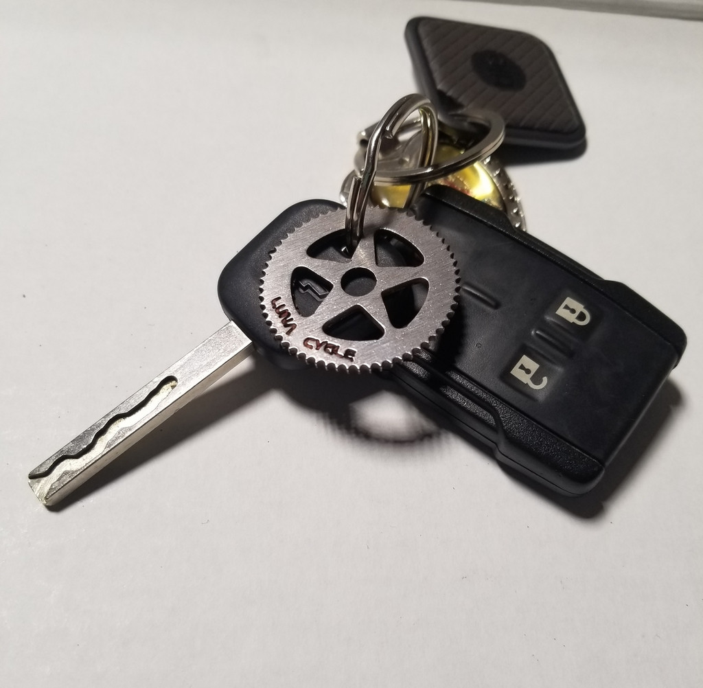 LUNA CYCLE STEEL GEAR KEYCHAIN