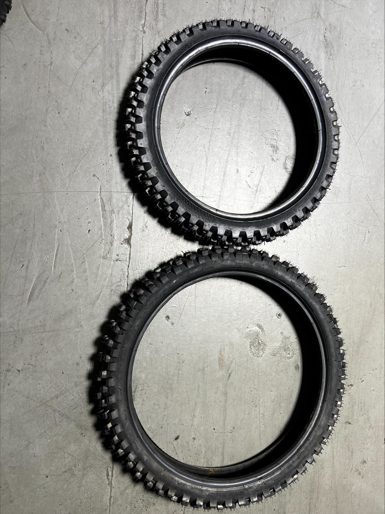 21/18 MX tire set