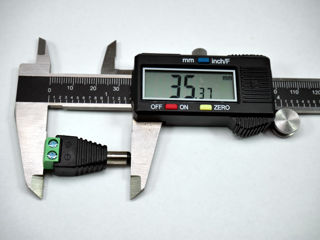 Solderless Barrel Connector