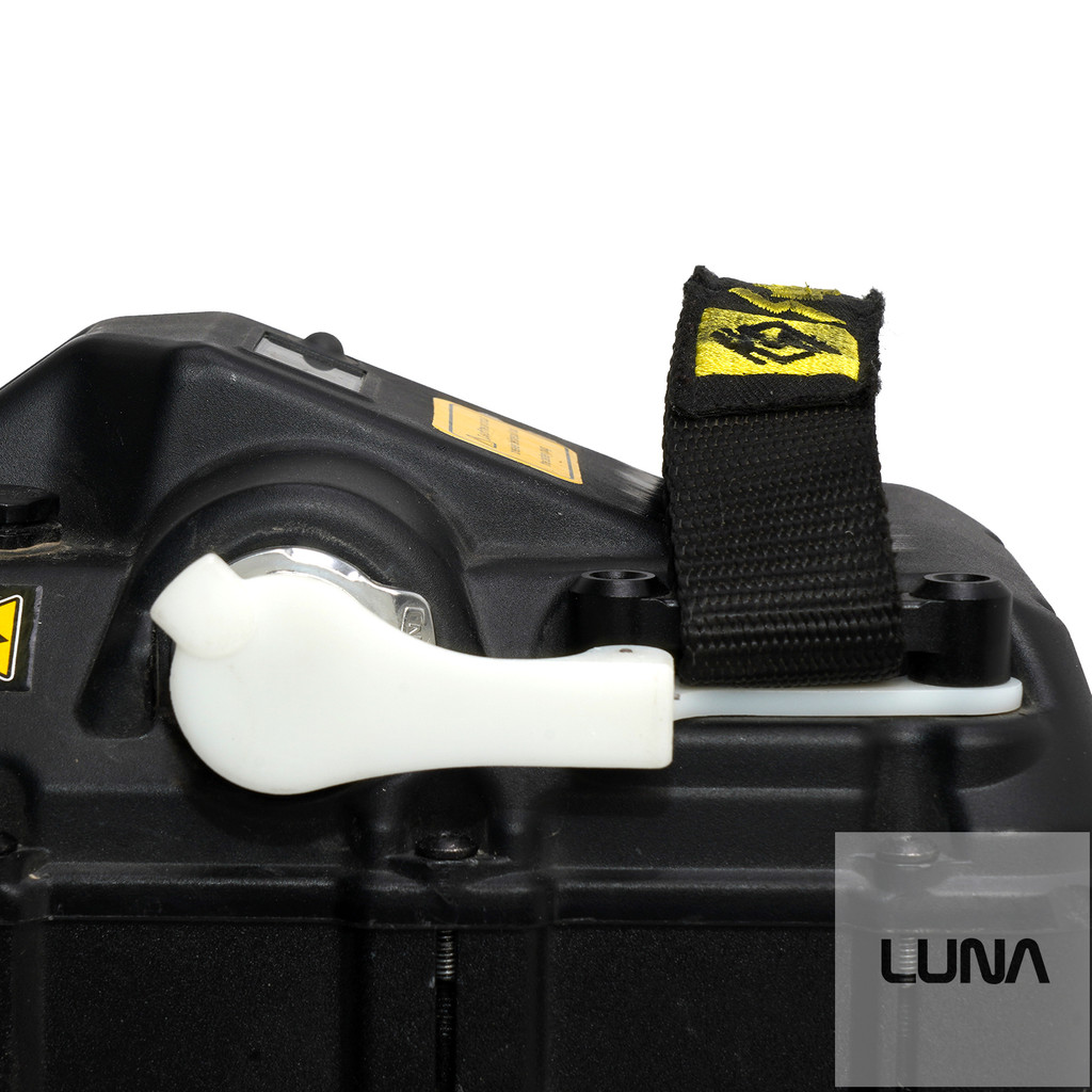 Luna Spring Loaded Battery Cap For Surron