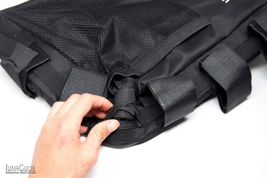 Luna Cycles Triangle Battery Bag Velcro 4 Luna Cycles Triangle Battery Bag Velcro